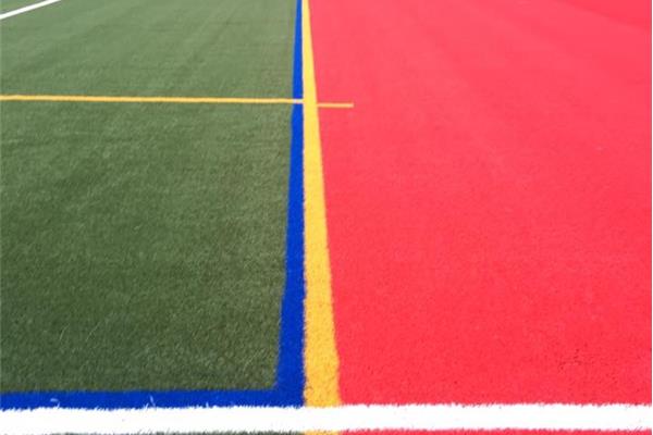 Rénovation terrain football américain synthétique - Sportinfrabouw NV